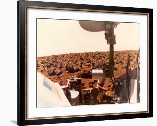 Viking 1 on the Martian Surface on July 24, 1976-null-Framed Photo