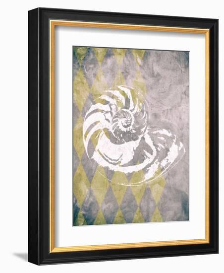 Vintage Harlequin Shell 1-Alicia Soave-Framed Art Print