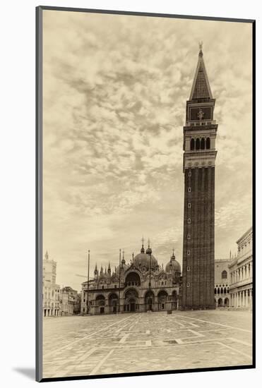 Vintage Venice III-Danny Head-Mounted Photographic Print