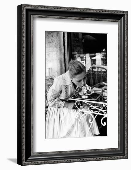 Virna Lisi Eating an Ice-Cream in Rome-Angelo Cozzi-Framed Photographic Print