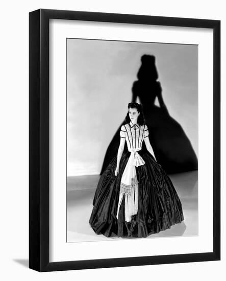 Vivien Leigh, Gone with the Wind, directed by Victor Fleming, 1939 (b/w photo)-null-Framed Photo