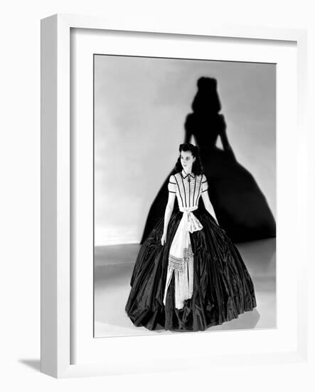 Vivien Leigh, Gone with the Wind, directed by Victor Fleming, 1939 (b/w photo)-null-Framed Photo