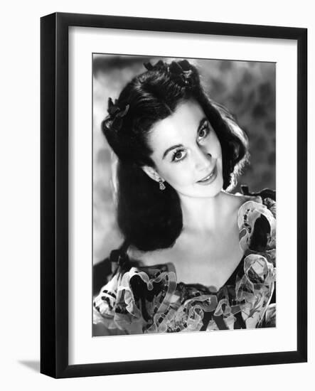 Vivien Leigh, Gone with the Wind, directed by Victor Fleming, 1939 (b/w photo)-null-Framed Photo