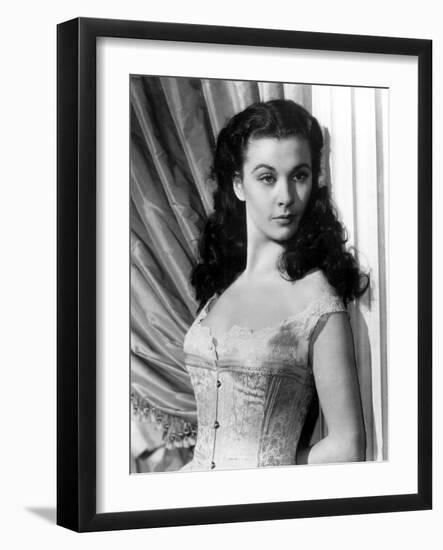 Vivien Leigh, Gone with the Wind, directed by Victor Fleming, 1939 (b/w photo)--Framed Photo