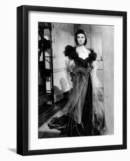 Vivien Leigh, Gone with the Wind, directed by Victor Fleming, 1939 (b/w photo)-null-Framed Photo