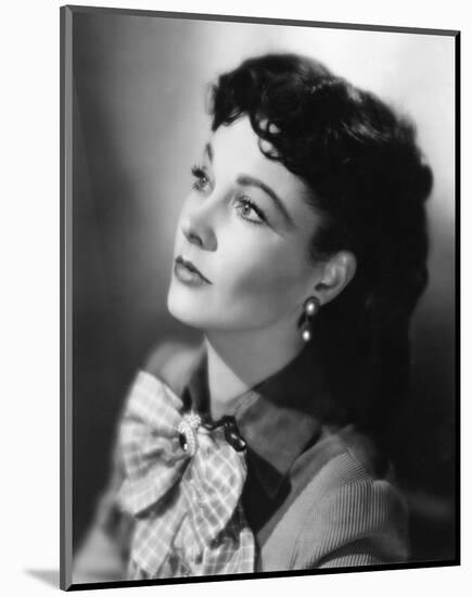 Vivien Leigh-null-Mounted Photo