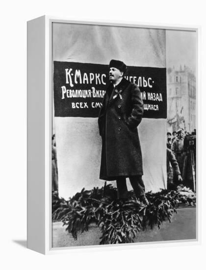 Vladimir Lenin He Speaks on the Occasion of the Inauguration of Monuments to Marx and Engels Moscow-null-Framed Premier Image Canvas