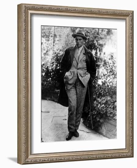 Vladimir Mayakovsky, Russian Poet, in Mexico, 1924-null-Framed Photo