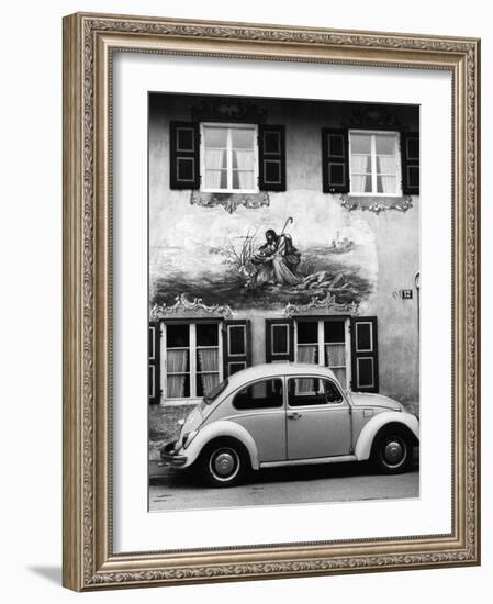 Volkswagen-Alfred Eisenstaedt-Framed Photographic Print