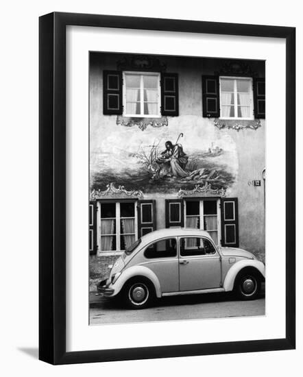 Volkswagen-Alfred Eisenstaedt-Framed Photographic Print