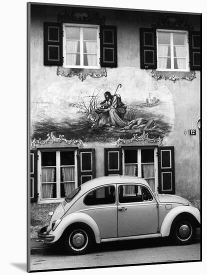 Volkswagen-Alfred Eisenstaedt-Mounted Photographic Print