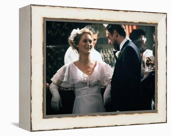 Voyage au bout by l'enfer THE DEER HUNTER by Michael Cimino with Meryl Streep and Robert by Niro, 1-null-Framed Stretched Canvas