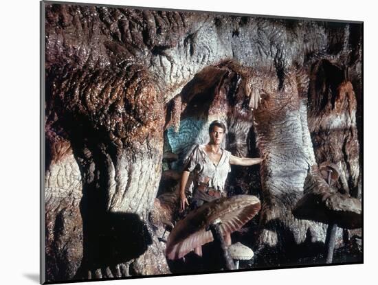 Voyage au centre by la terre JOURNEY TO THE CENTER OF THE EARTH by HenryLevin with Pat Boone, 1959 -null-Mounted Photo