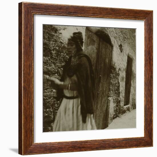 Voyage en Algérie : Femme marchant dans une rue à Biskra-Henri Jacques Edouard Evenepoel-Framed Giclee Print