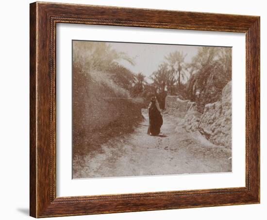 Voyage en Algérie : Femme voilée dans une rue de Sidi-Okba-Henri Jacques Edouard Evenepoel-Framed Giclee Print