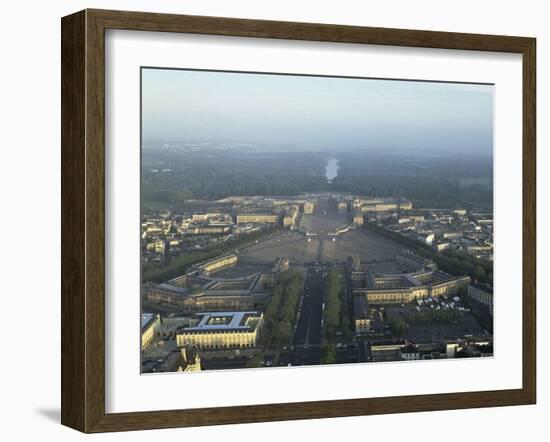 Vue aérienne du château de Versailles, en 1990-null-Framed Giclee Print