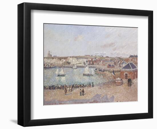 Vue de l'avant-port de Dieppe-Camille Pissarro-Framed Giclee Print
