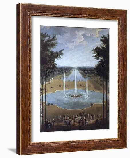 Vue du bassin d'Apollon et du Grand Canal de Versailles en 1713, au premier plan : Louis XIV à la-Pierre Denis Martin-Framed Giclee Print