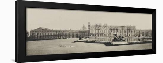 Vue du château de Versailles en 1900, planche I vue 2 de l'album : " L'architecture et la-null-Framed Giclee Print