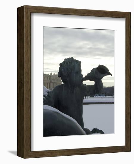 vue du parc: parterre d'Eau, bassin du nord, margelle nord: nymphe allongée appuyée sur un-Philippe Magnier-Framed Giclee Print