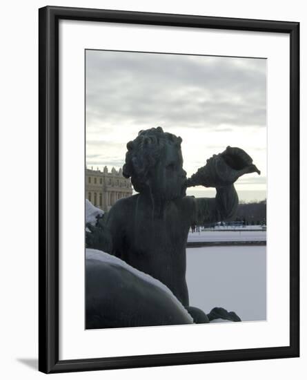 vue du parc: parterre d'Eau, bassin du nord, margelle nord: nymphe allongée appuyée sur un-Philippe Magnier-Framed Giclee Print