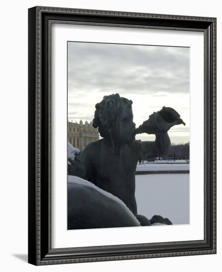 vue du parc: parterre d'Eau, bassin du nord, margelle nord: nymphe allongée appuyée sur un-Philippe Magnier-Framed Giclee Print