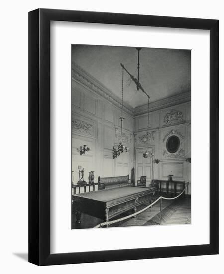 Vue du Salon des officiers (alors Salon de billard) au Grand Trianon-Armand Guérinet-Framed Giclee Print