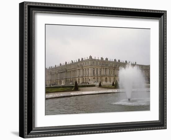 Vue extérieure, côté parc : façade centrale et angle sud-ouest-null-Framed Giclee Print