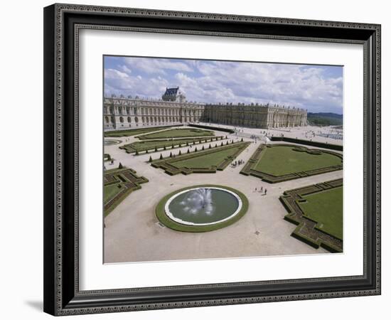 Vue extérieure, côté parc : vue aérienne façade-null-Framed Giclee Print