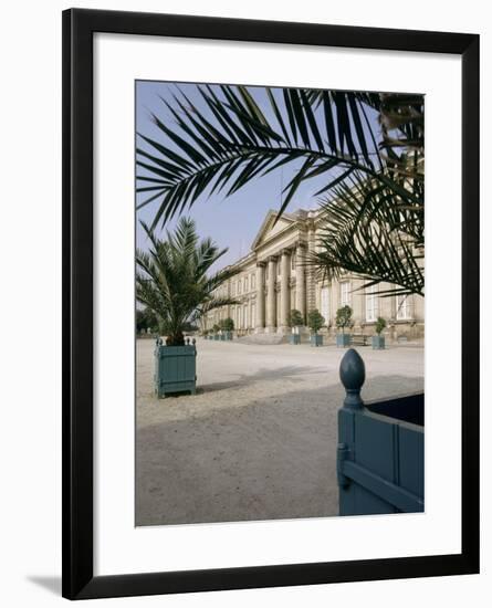 Vue extérieure : façade côté parc-null-Framed Giclee Print