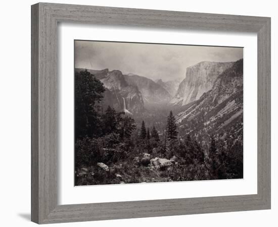 Vue générale de la vallée de Yosémite prise d'Artiste Point, Californie-Carleton Emmons Watkins-Framed Giclee Print