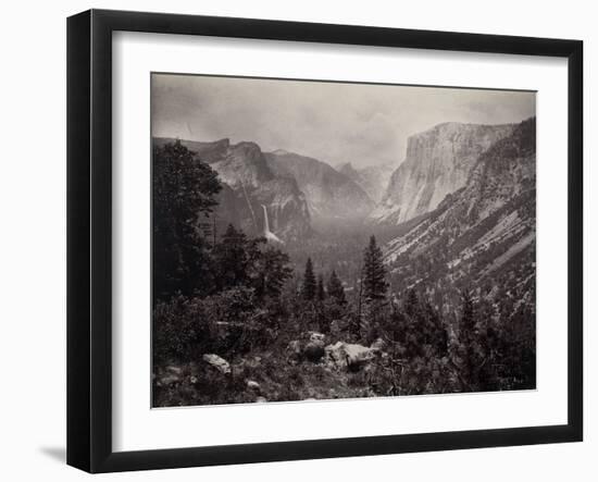 Vue générale de la vallée de Yosémite prise d'Artiste Point, Californie-Carleton Emmons Watkins-Framed Giclee Print