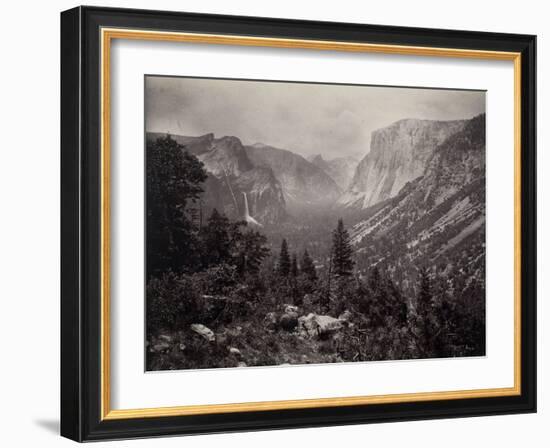 Vue générale de la vallée de Yosémite prise d'Artiste Point, Californie-Carleton Emmons Watkins-Framed Giclee Print