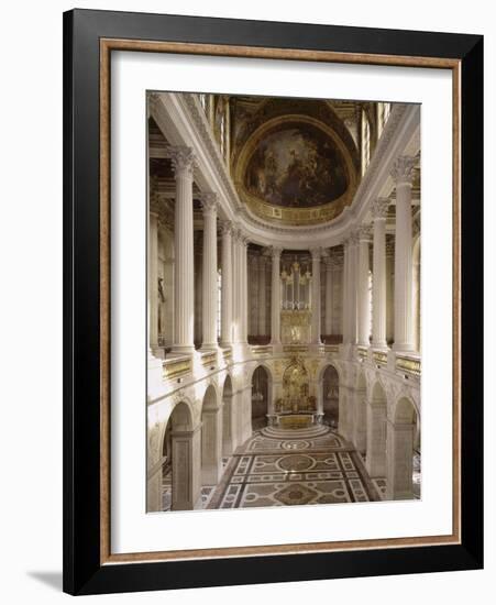 vue intérieure de la chapelle royale de Versailles en 1999-null-Framed Giclee Print