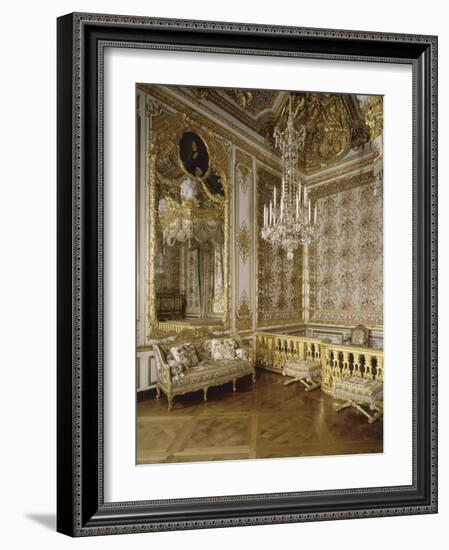 Vue intérieure des appartements de la Reine : chambre de la Reine-null-Framed Giclee Print