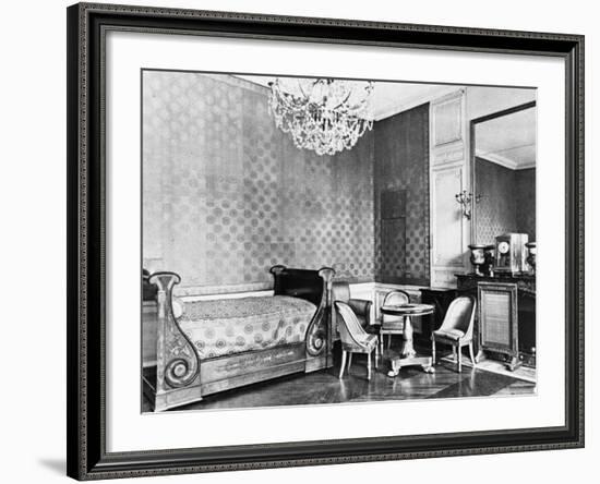 Vue intérieure du Grand Trianon : Chambre de l'Empereur-null-Framed Giclee Print