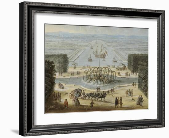 Vue perspective du Bassin d'Apollon et du Grand Canal avec sa flotille à Versailles-null-Framed Giclee Print