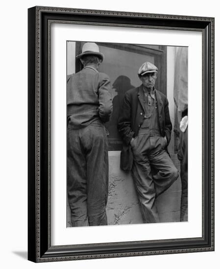 Waiting for twice monthly relief checks at Calipatria, California, 1937-Dorothea Lange-Framed Photographic Print