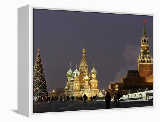 Walking Past a Huge Christmas Tree in Red Square in Moscow-null-Framed Premier Image Canvas