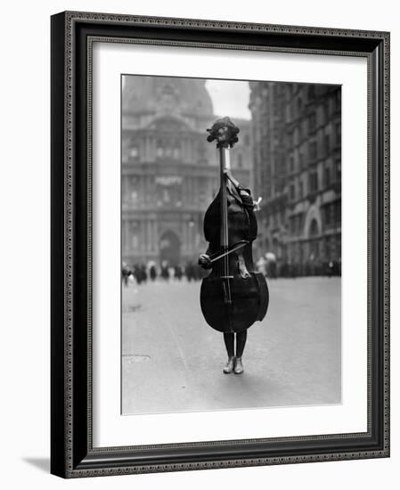 Walking Violin in Philadelphia Mummers' Parade, 1917-Bettmann-Framed Photographic Print