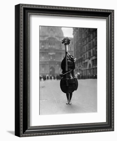 Walking Violin in Philadelphia Mummers' Parade, 1917-Bettmann-Framed Photographic Print
