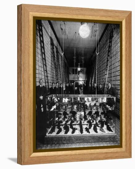 Wallin & Nordstrom Shoe Store - Seattle, Washington-Lantern Press-Framed Stretched Canvas