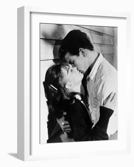 Warren Beatty; Natalie Wood. "Splendor in the Grass" [1961], Directed by Elia Kazan.-null-Framed Photographic Print