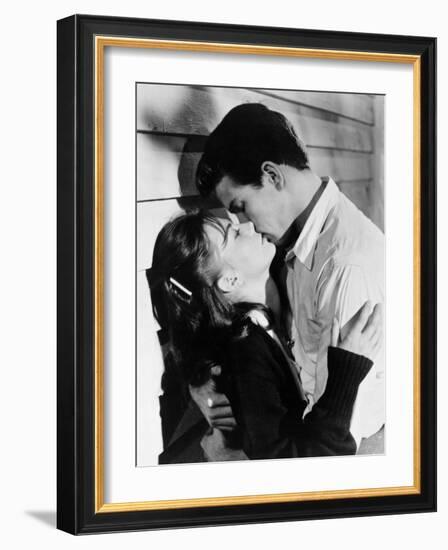 Warren Beatty; Natalie Wood. "Splendor in the Grass" [1961], Directed by Elia Kazan.-null-Framed Photographic Print