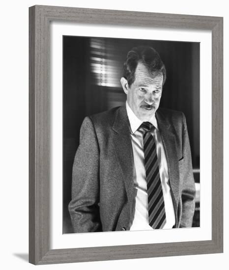 Warren Oates - The Thief Who Came to Dinner-null-Framed Photo