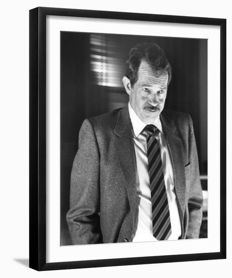 Warren Oates - The Thief Who Came to Dinner-null-Framed Photo