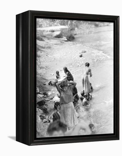 Washing at the River Near Tehuantepec, Mexico, 1929-Tina Modotti-Framed Premier Image Canvas
