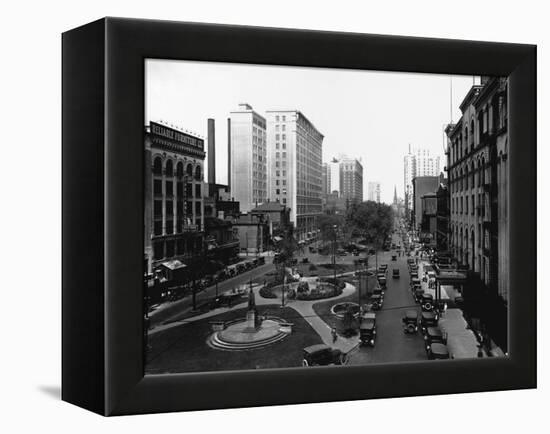 Washington Boulevard, Detroit, 1920-null-Framed Premier Image Canvas