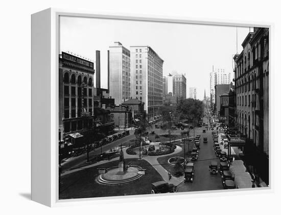 Washington Boulevard, Detroit, 1920-null-Framed Premier Image Canvas