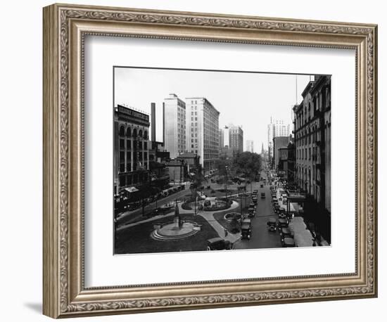 Washington Boulevard, Detroit, 1920-null-Framed Photographic Print